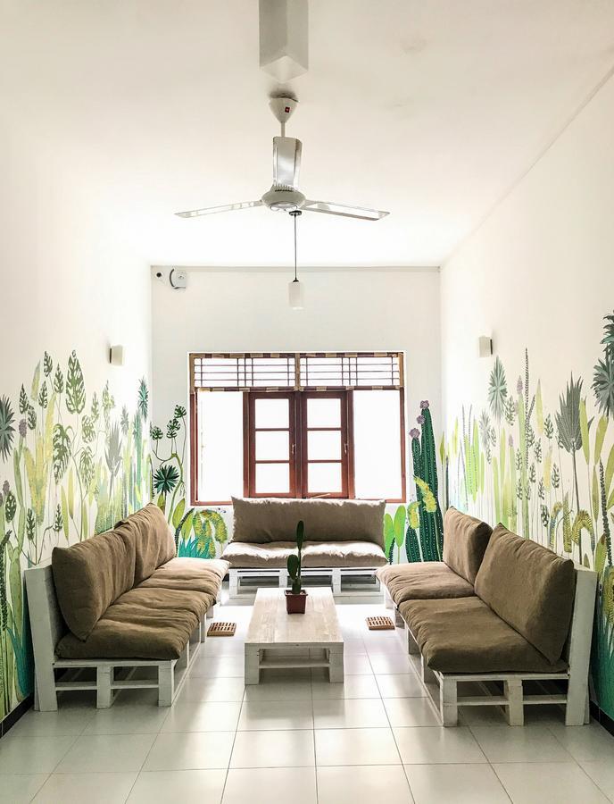 Bed & Bicycle Hostel Dehiwala-Mount Lavinia Exterior foto