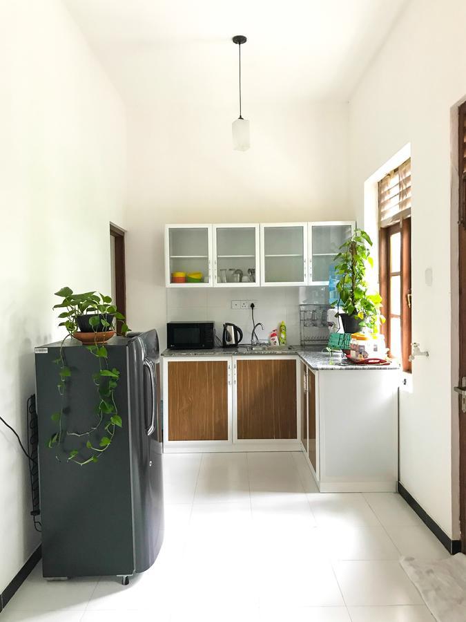 Bed & Bicycle Hostel Dehiwala-Mount Lavinia Exterior foto